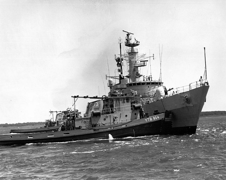 tugUSS Ahoskie (YTB-804)-Charleston, South Carolina.jpg - tug USS Ahoskie tends HMS Ambuscade Charleston South Carolina